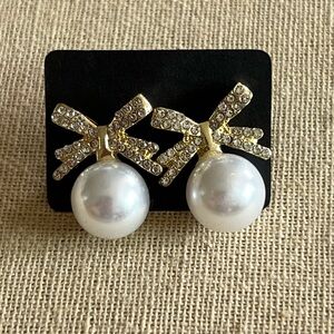 Elegant Pearl and Rhinestone Bow Earrings